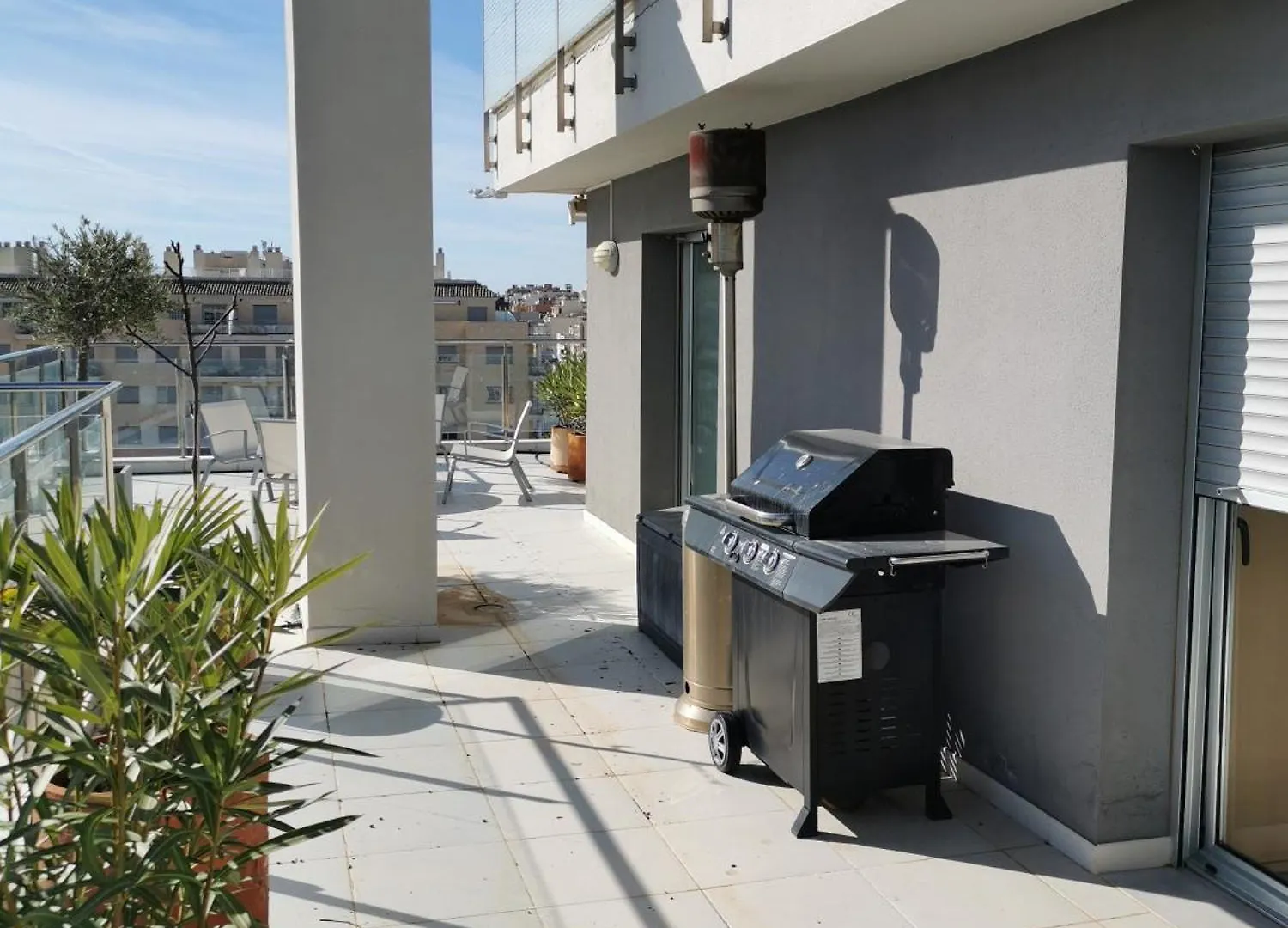 Konukevi Hostal Residencia Celma Sant Carlos de la Ràpita